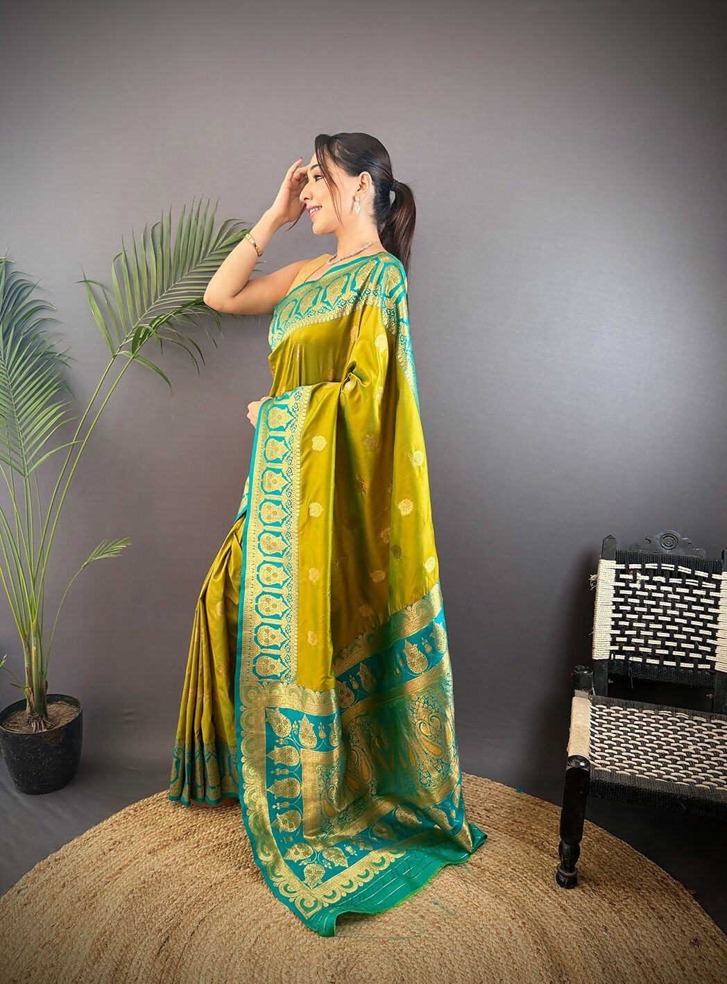 Teal Butti Banarasi Silk Saree with Unstitched Blouse