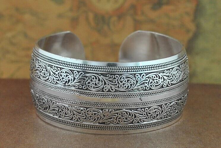 Vintage Tibetan Silver Floral and Animal Motif Cuff Bangle