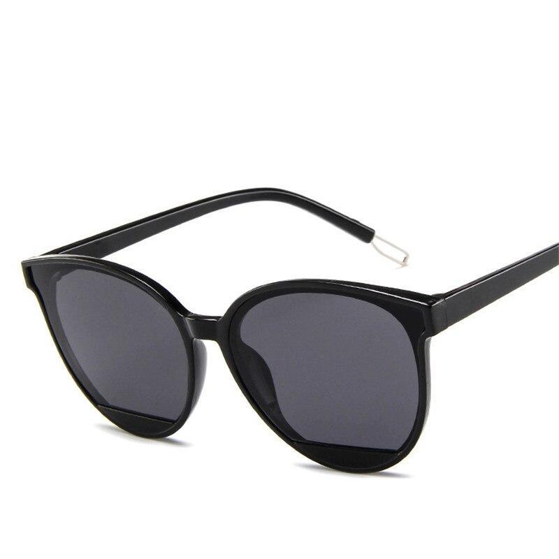 Vintage Metal Aviator Sunglasses with UV400 Protection