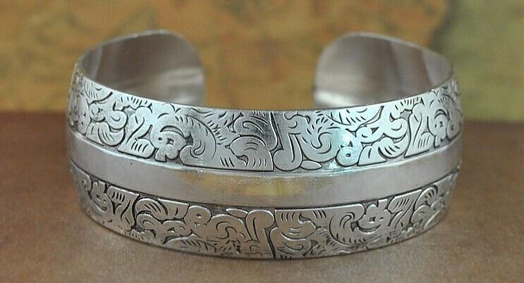 Vintage Tibetan Silver Floral and Animal Motif Cuff Bangle