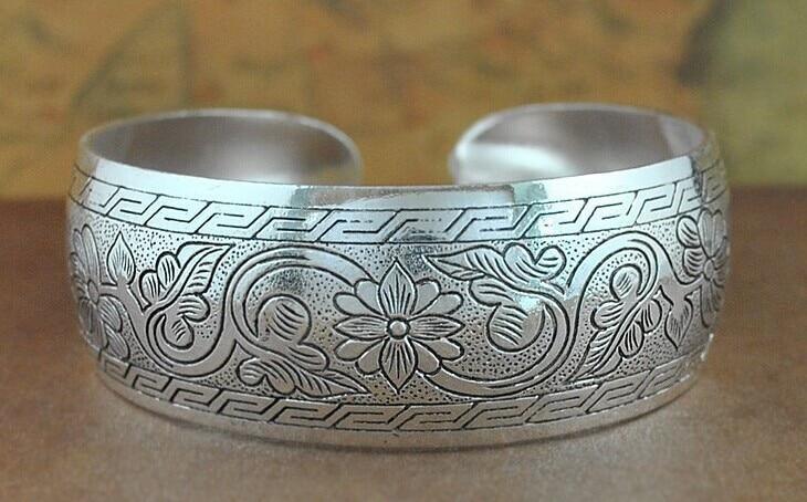 Vintage Tibetan Silver Floral and Animal Motif Cuff Bangle
