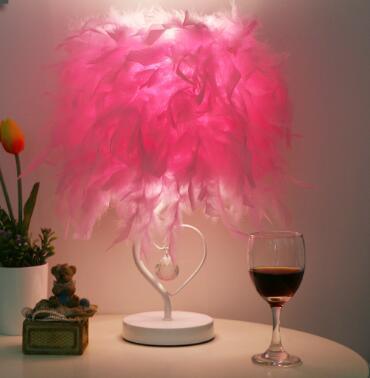 Luxury Heart-Shaped Feather Crystal Table Lamp for Bedroom