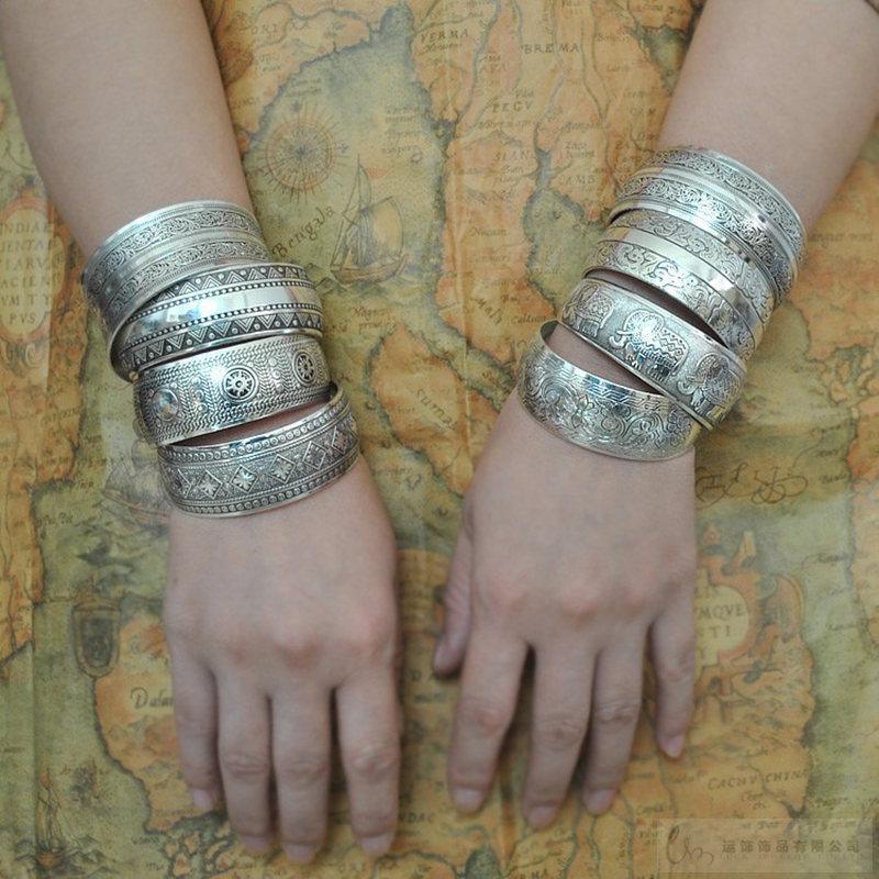 Vintage Tibetan Silver Floral and Animal Motif Cuff Bangle