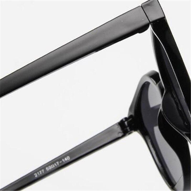 Vintage Metal Aviator Sunglasses with UV400 Protection