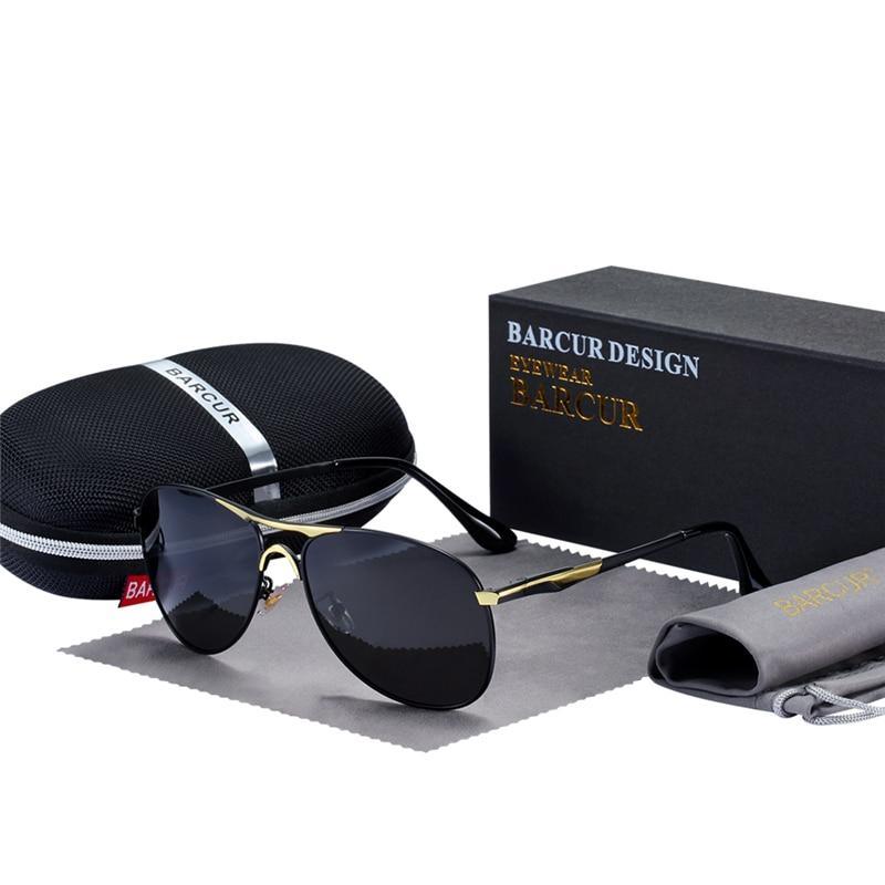 Classic aviator style polarized sunglasses in gold and black
