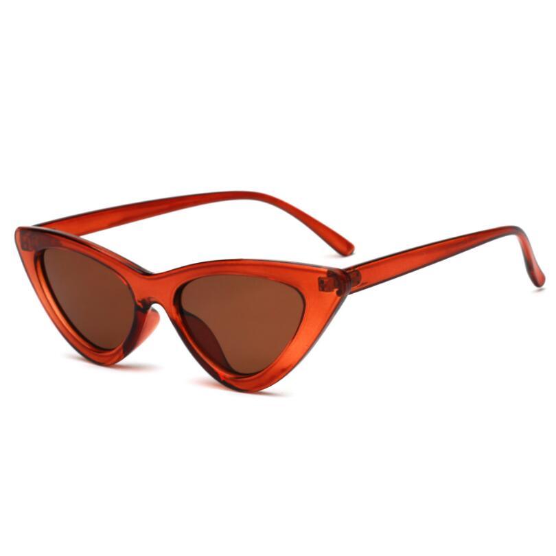 Retro Cat Eye Sunglasses with Triangle Accents