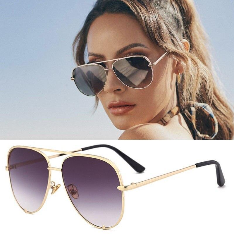 Vintage-inspired black round metal sunglasses with polarized mirror lenses.