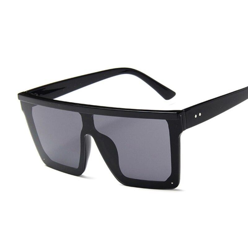 Elegant Vintage Square Sunglasses with UV400 Protection