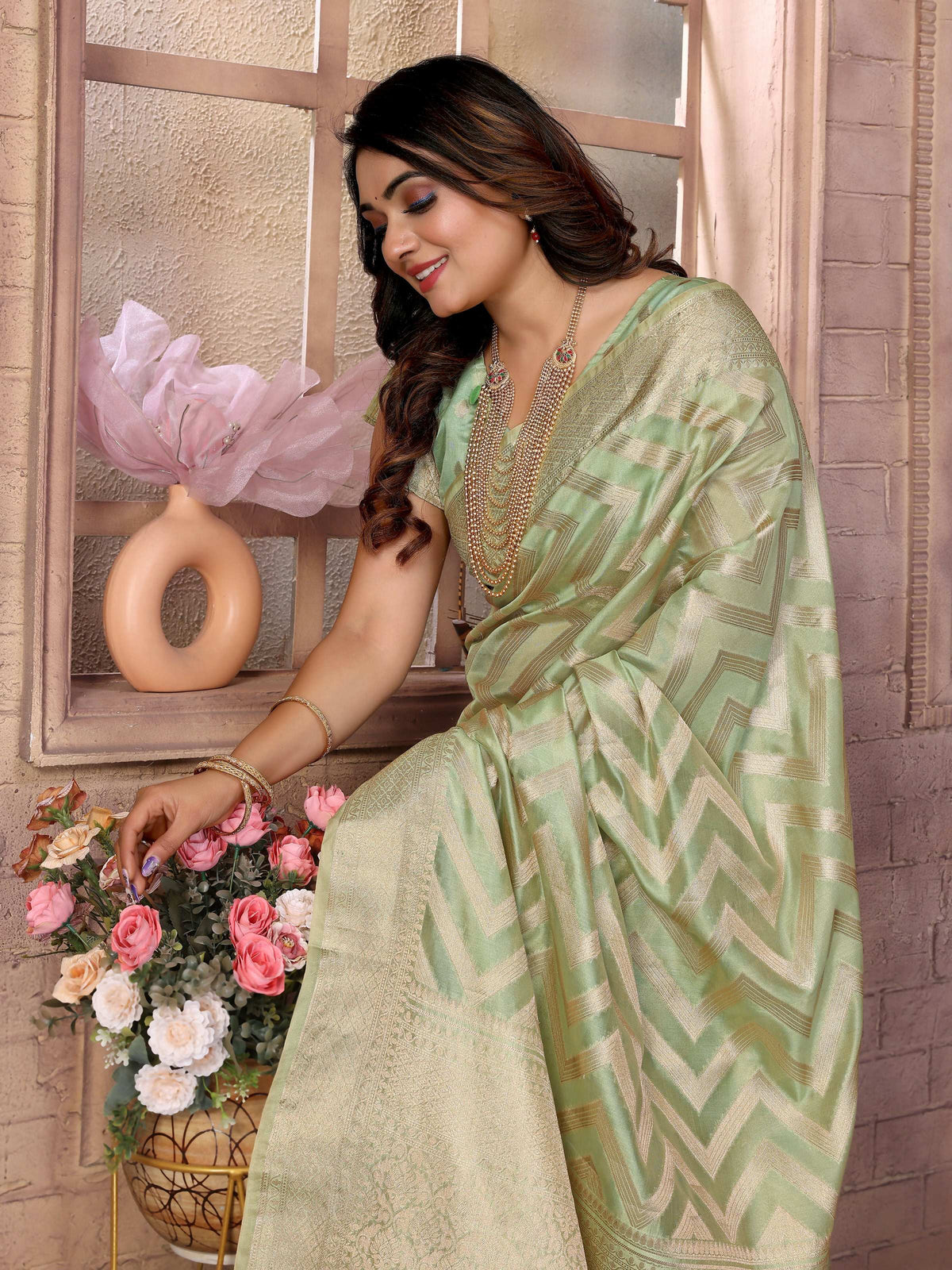 Pista Soft Organza Silk Weaving Saree for Contemporary Ethnic Style
