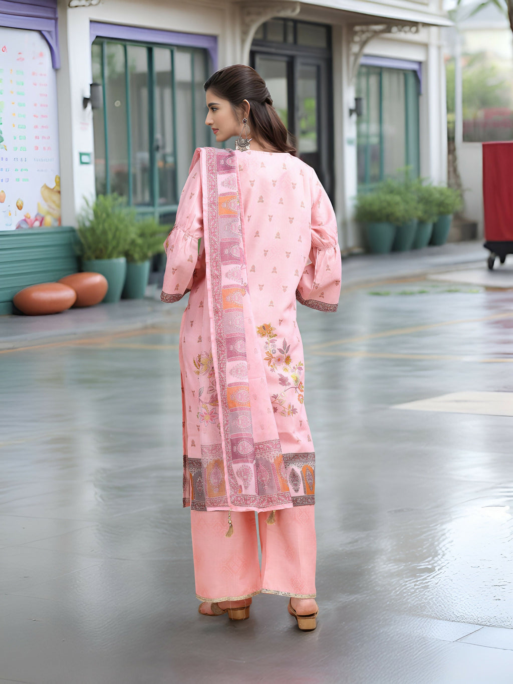 Pink Digital Print Kurta Set with Foil Detail for Women