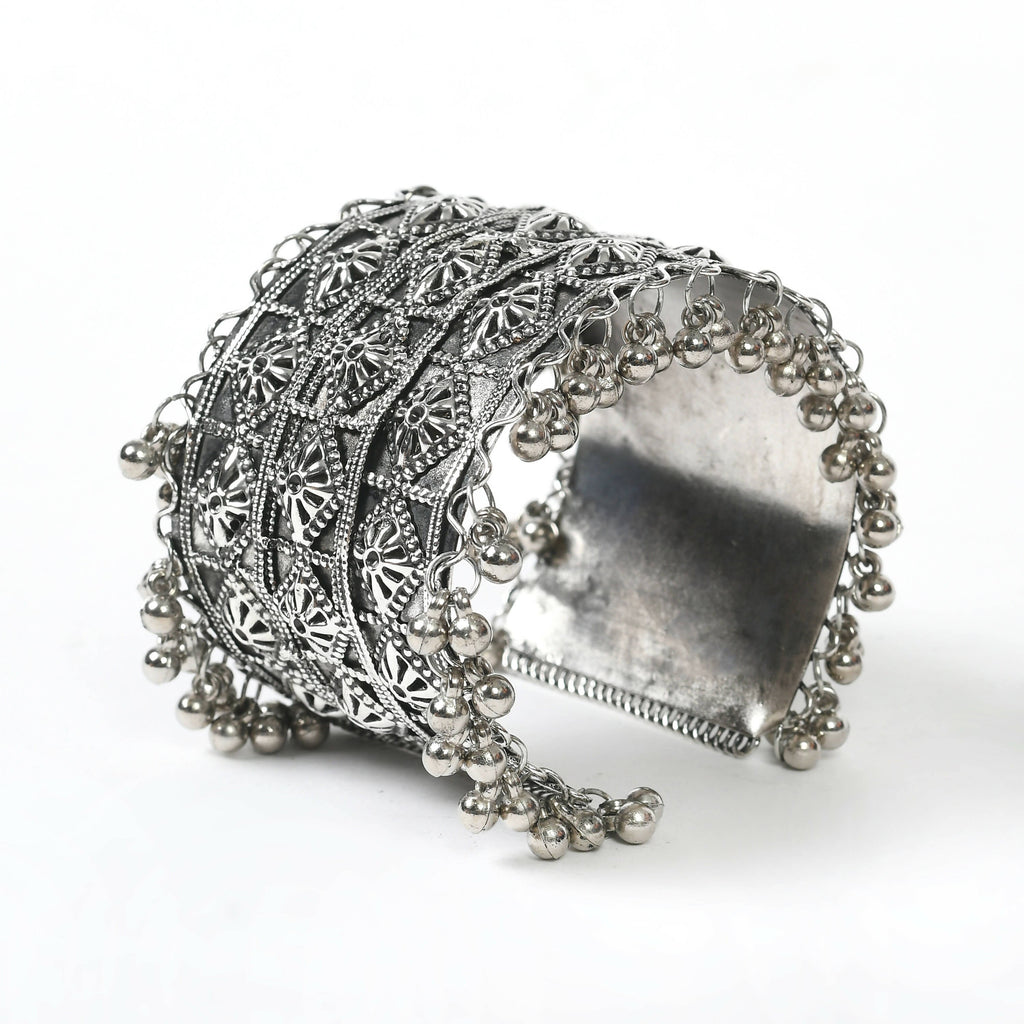 Joharkamal Oxidised Silver-Plated Ghungroo Handcraft Bracelet