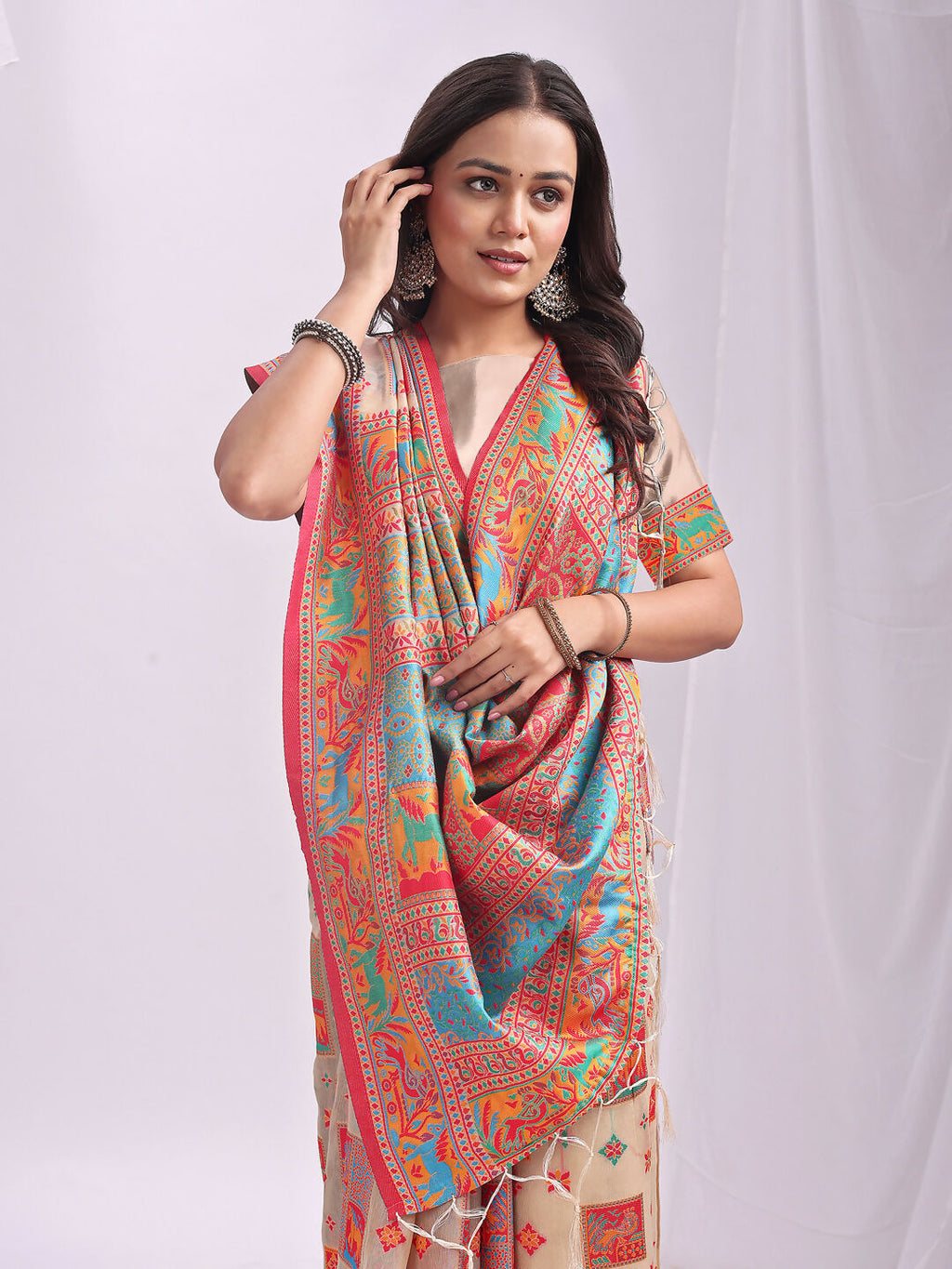 Off White Linen Cotton Saree with Matching Blouse Piece