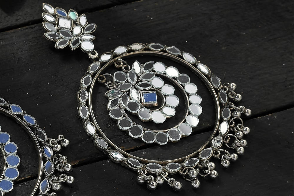 Geometric Paki Design Mirror Earrings in Silver