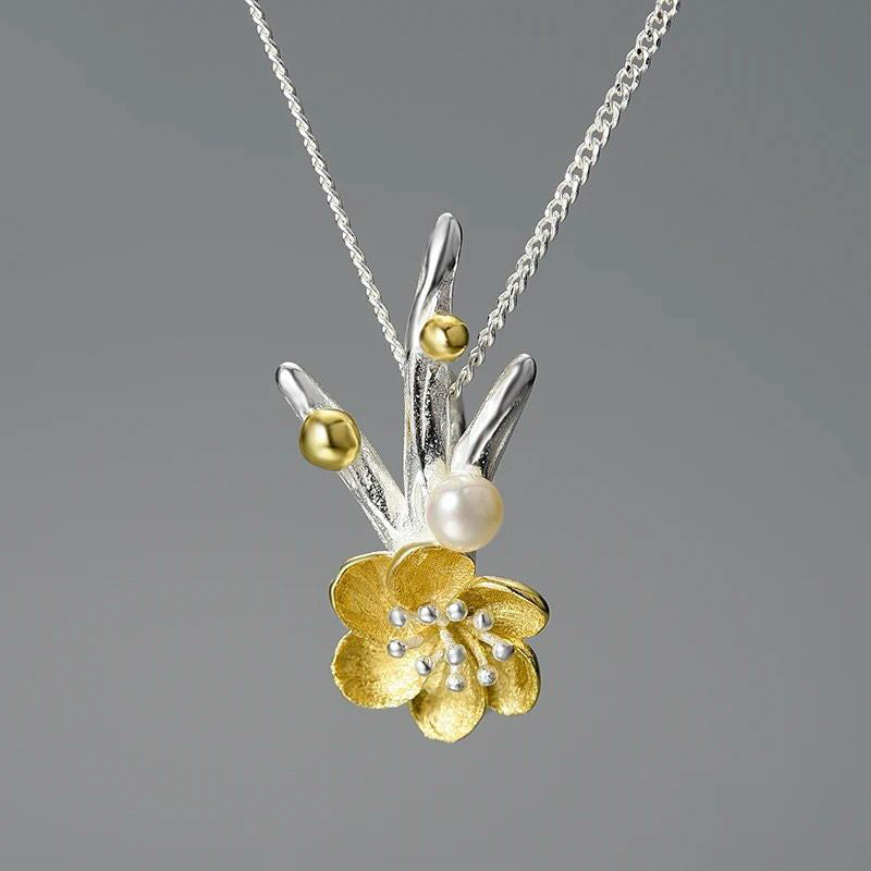 Flower Necklace with Pearl – Classic Silver