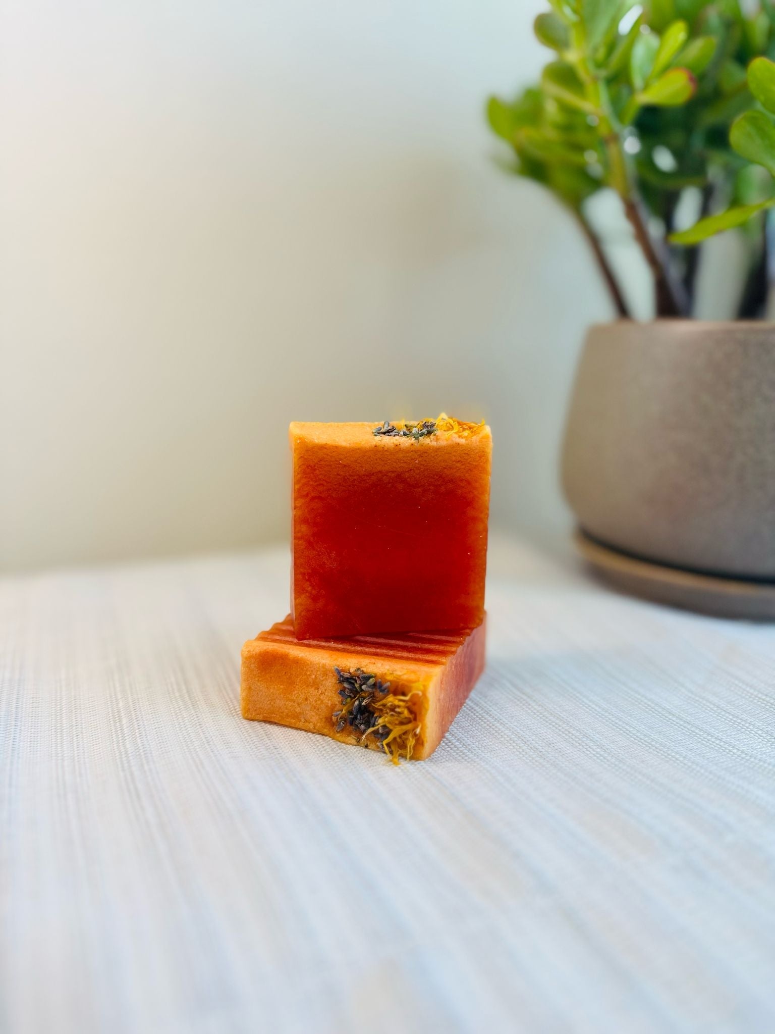 Turmeric Lemon Soap - Best for Acne, Eczema, Dark Spots & Psoriasis - Melt & Pour