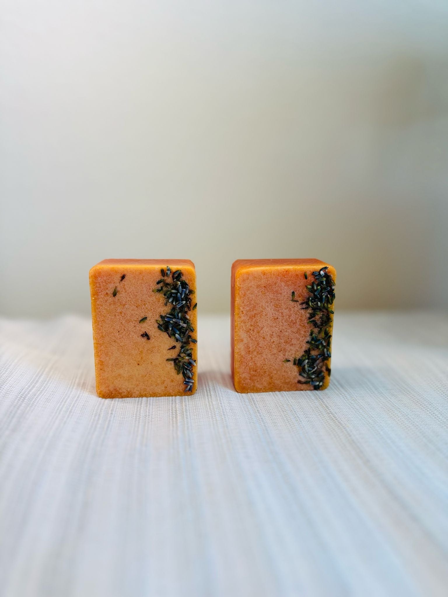 Turmeric Lemon Soap - Best for Acne, Eczema, Dark Spots & Psoriasis - Melt & Pour