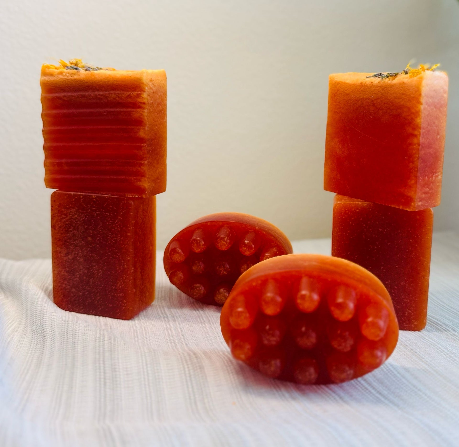 Turmeric Lemon Soap - Best for Acne, Eczema, Dark Spots & Psoriasis - Melt & Pour