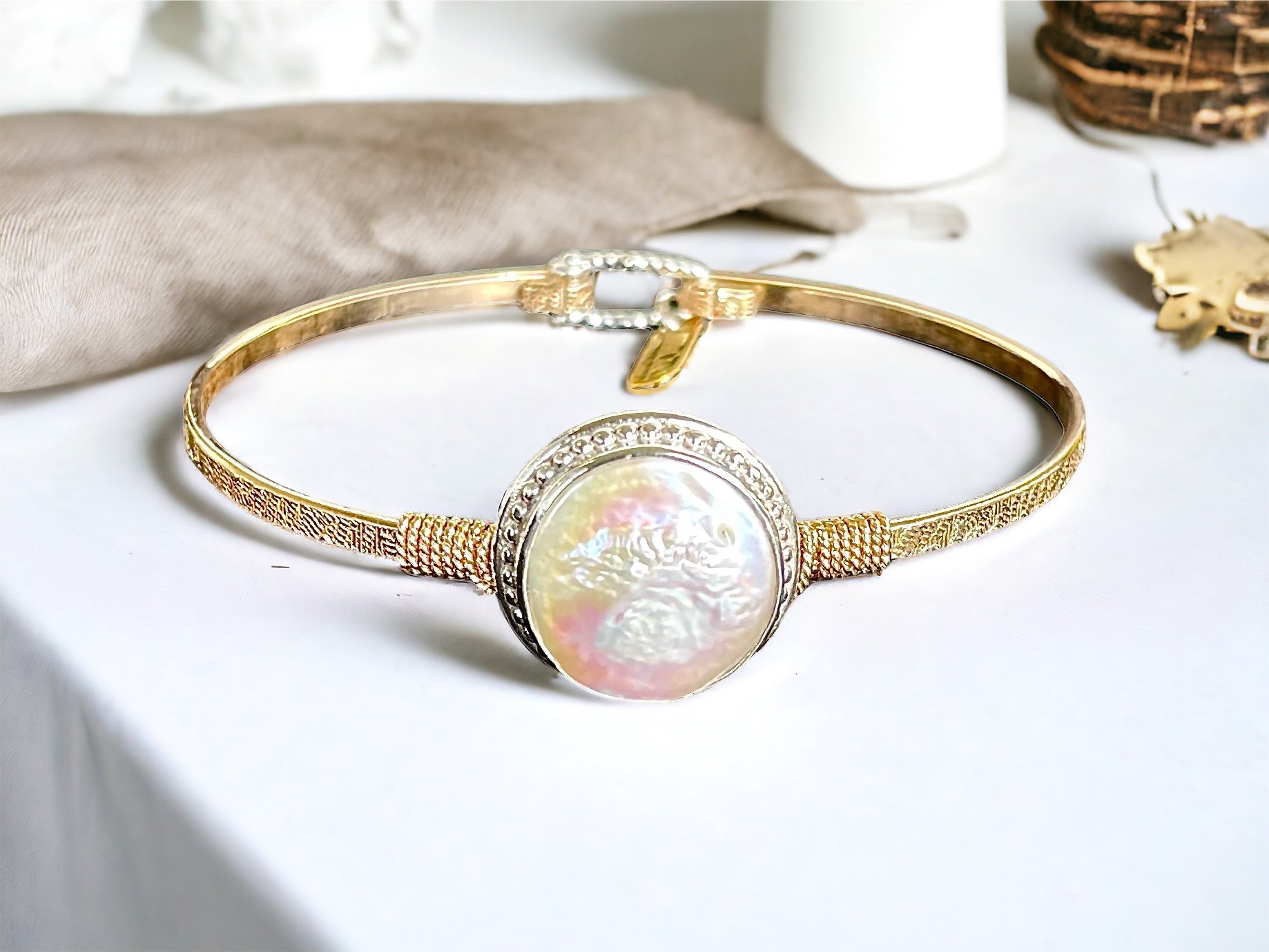 Luna Pearl Bracelet