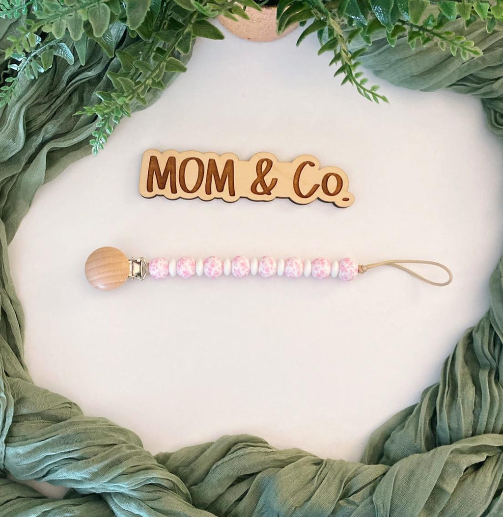 Beaufort Bonnet Pattern Pacifier Clip