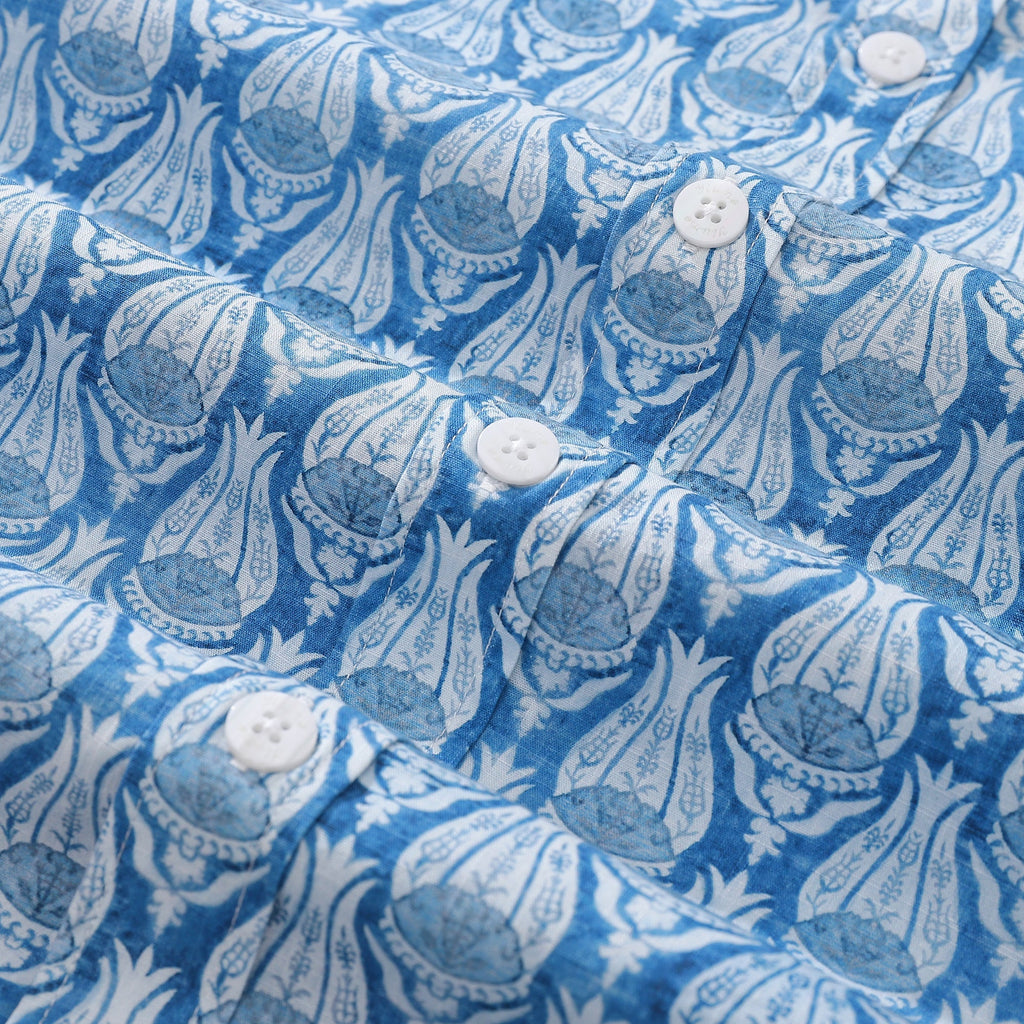 Men's Vintage Floral Hawaiian Button-Down Shirt in 100% Cotton