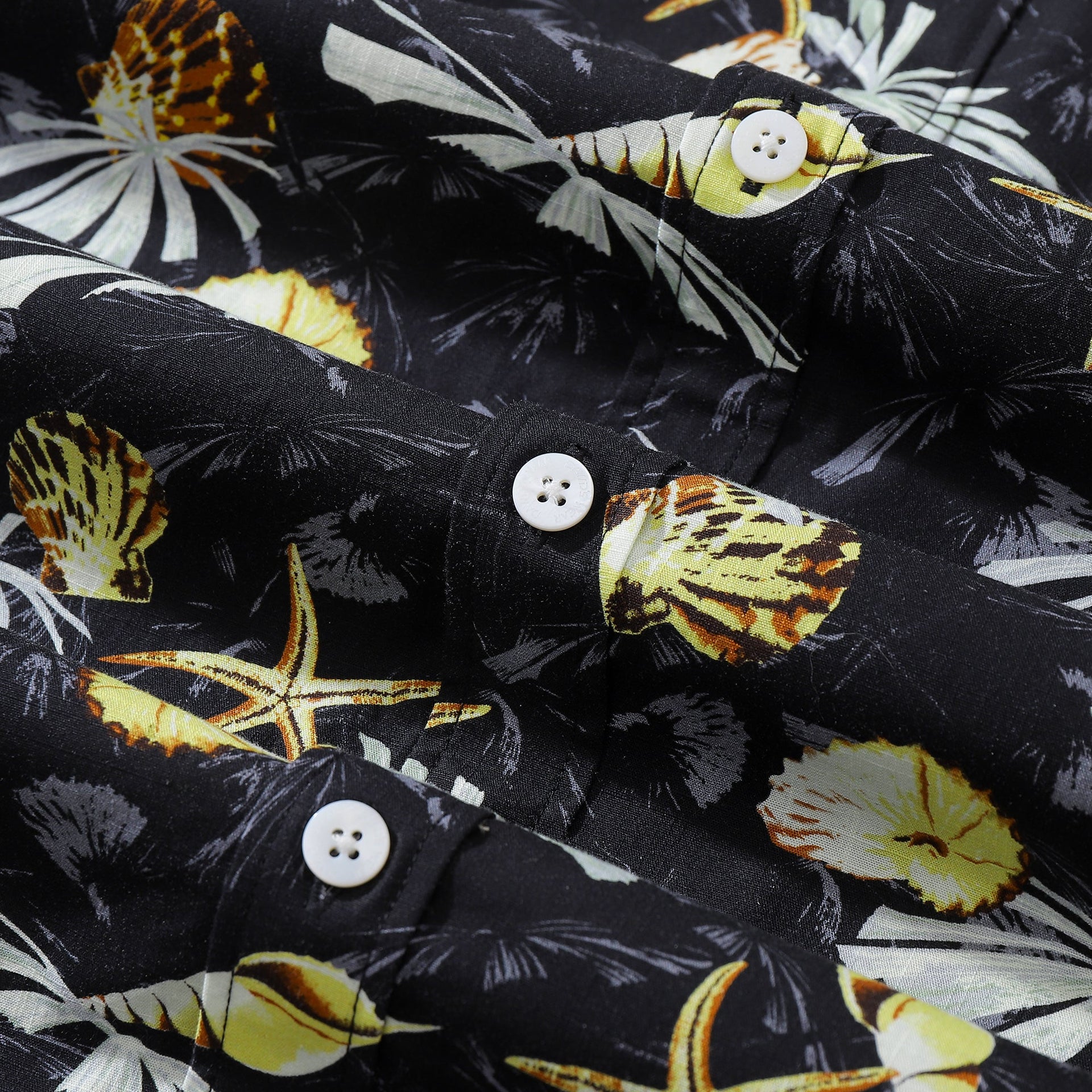 Men's Vintage Tropical Conch Print Cotton Hawaiian Aloha Shirt