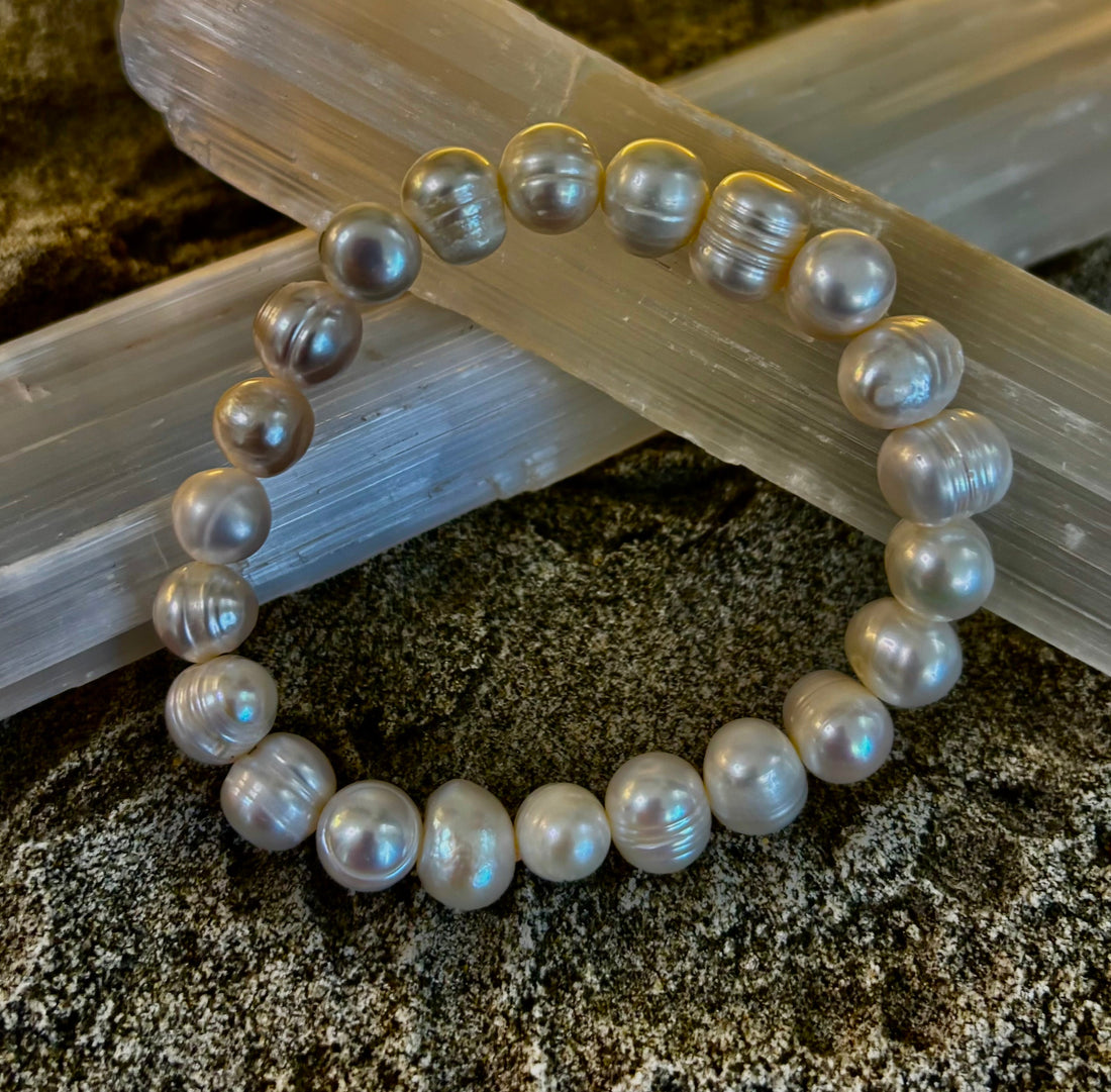 Luminous Grace Freshwater Pearl Bracelet – 6mm & 8mm White Pearl Stretch Bracelet