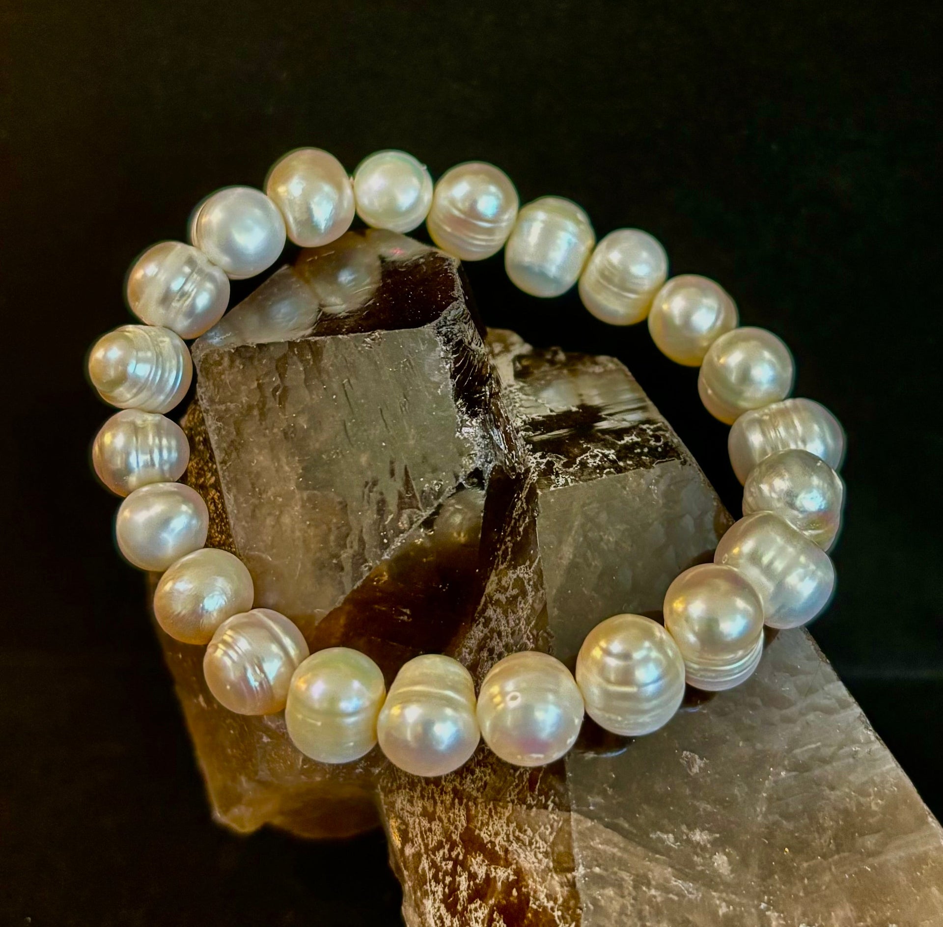 Luminous Grace Freshwater Pearl Bracelet – 6mm & 8mm White Pearl Stretch Bracelet
