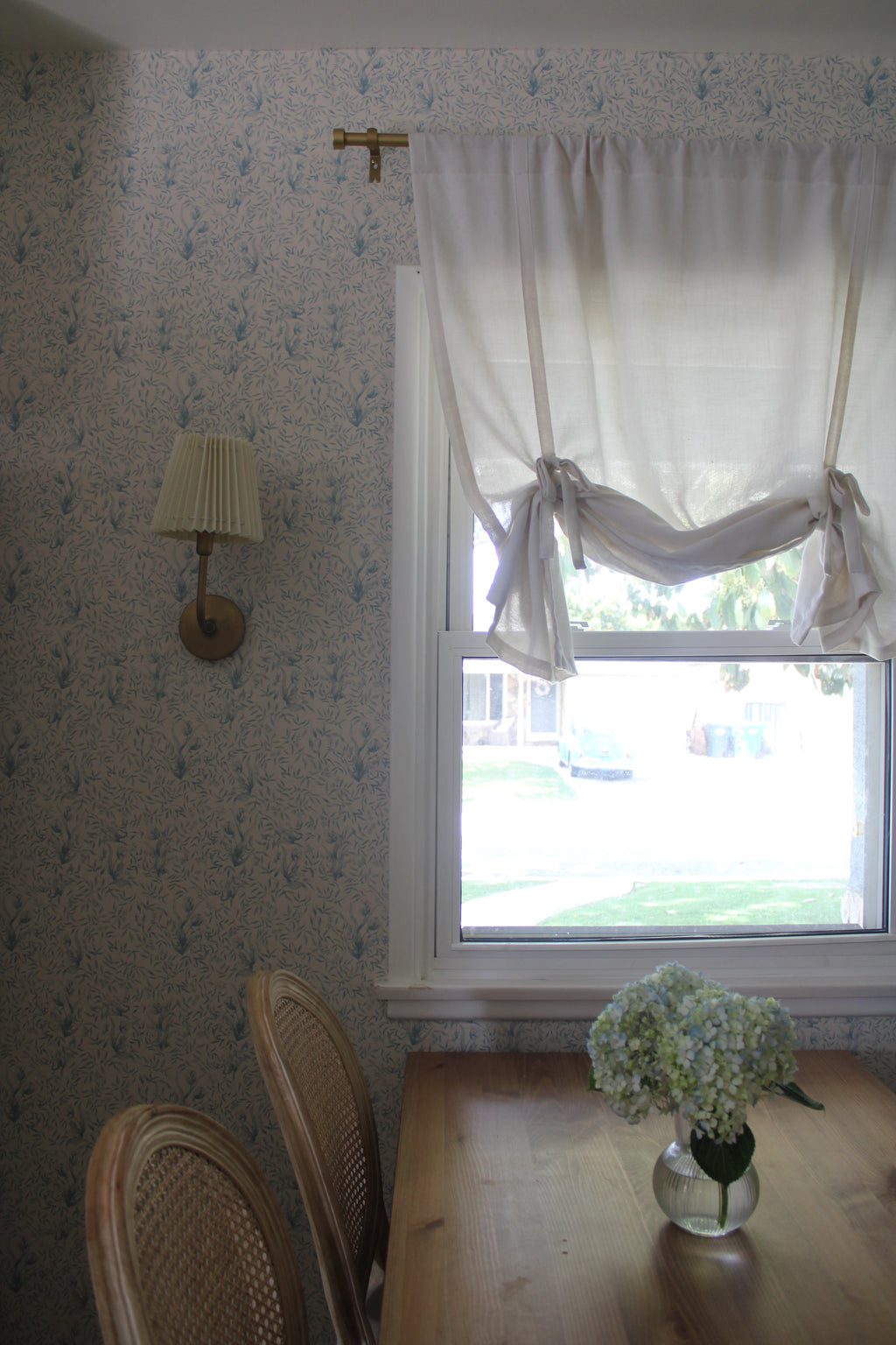Austen Floral Cottagecore Wallpaper - White & Blue
