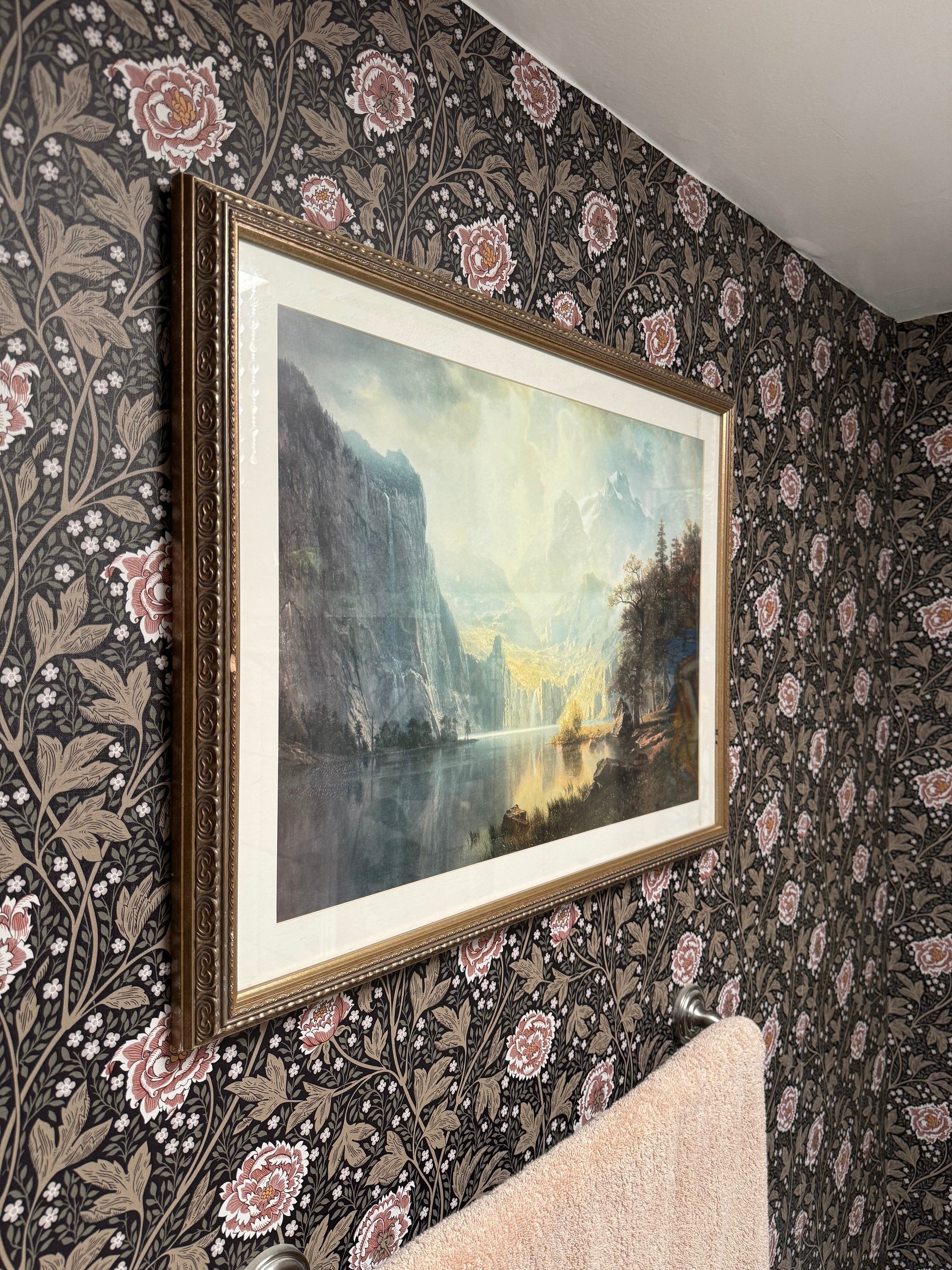 Agnes Floral Wallpaper in Beige and Brown Traditional Cottagecore