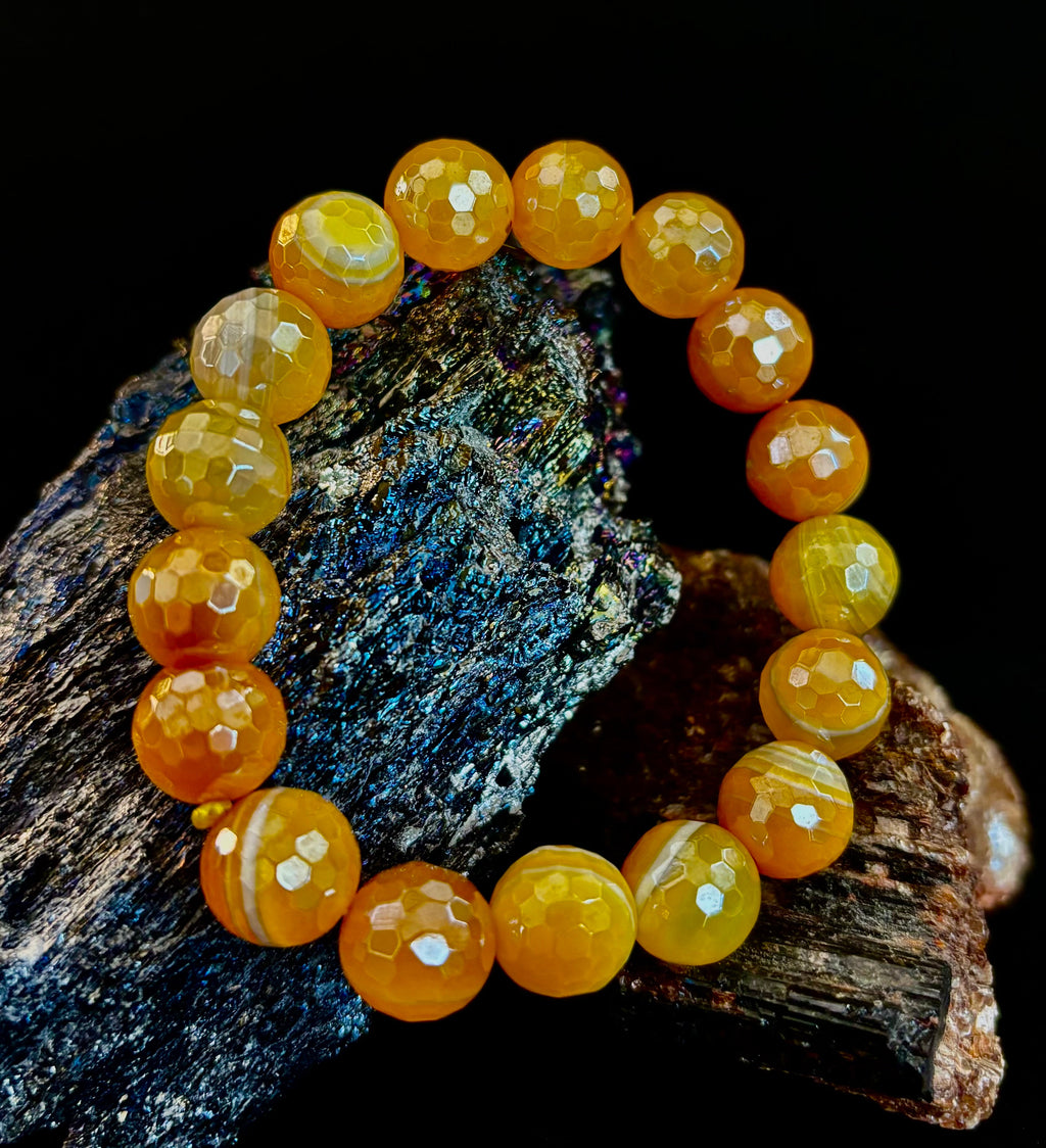 Wicked Glam Golden Hour – Yellow Banded Agate Bracelet