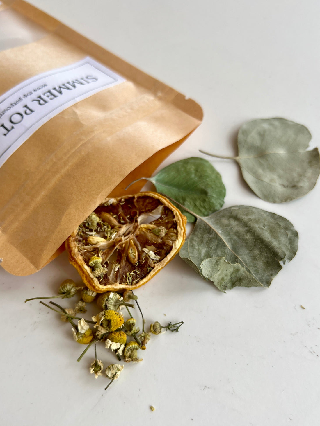 Refresh Eucalyptus, Lemon & Chamomile Stovetop Simmer Pot Kit - Image 2