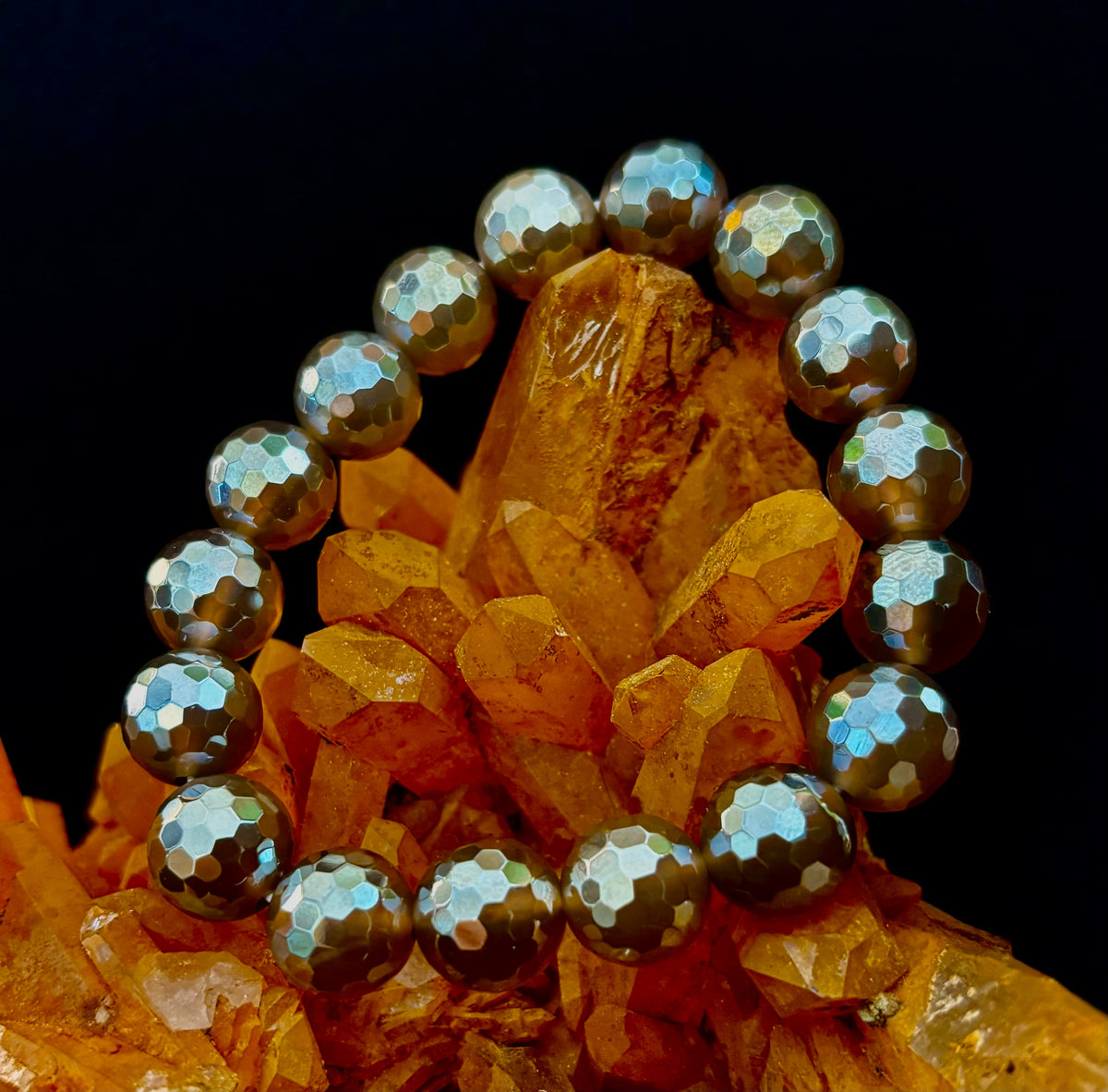 Champagne Glow Faceted Agate Gemstone Stretch Bracelet