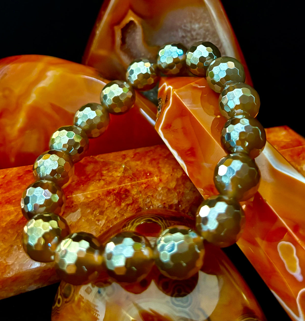 Champagne Glow Faceted Agate Gemstone Stretch Bracelet