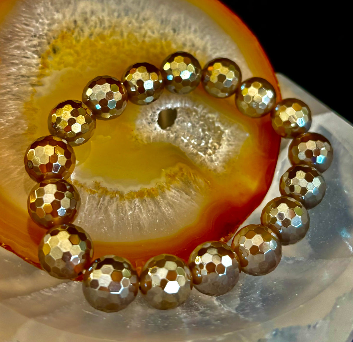 Champagne Glow Faceted Agate beaded bracelet with shimmering neutral-toned stones.
