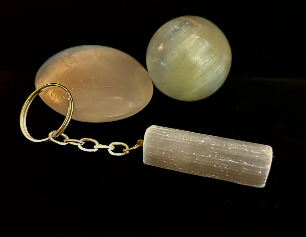 Selenite Energy Cleanse Keychain - Minimalist Bohemian Accessory