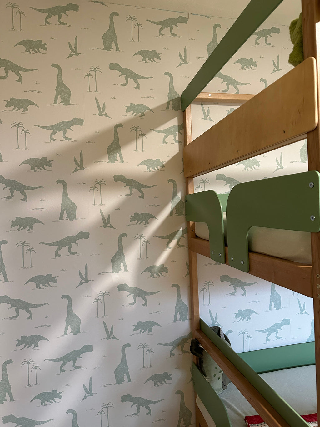 Arlo Whimsical Wallpaper in Sage-Green and Off-White