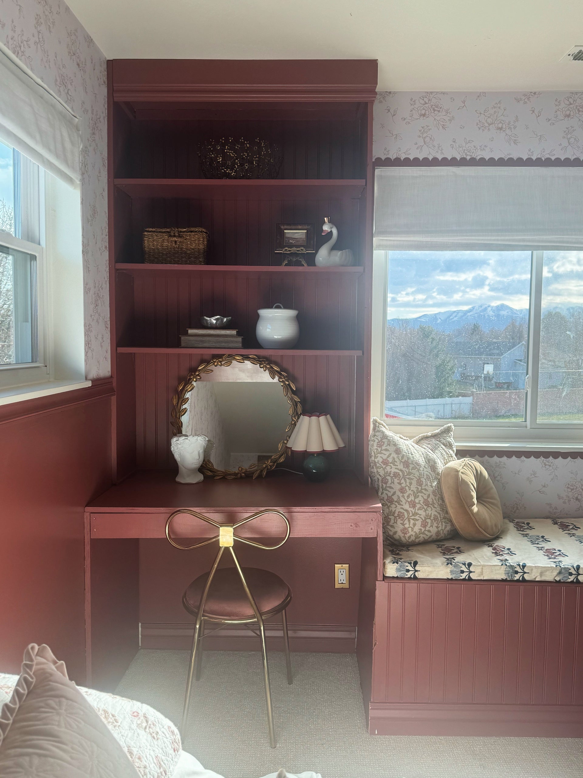 Gretl Floral Removable Wallpaper in Dusty-Rose and Off-White