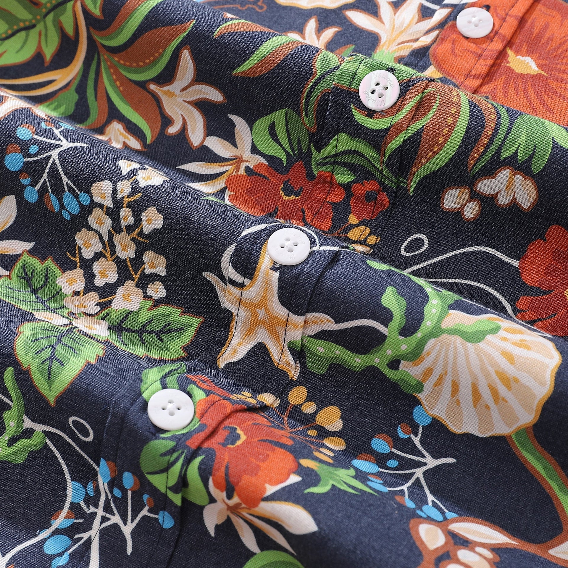 Men's 1940s Vintage Hawaiian Shirt Treasure Garden Floral Print
