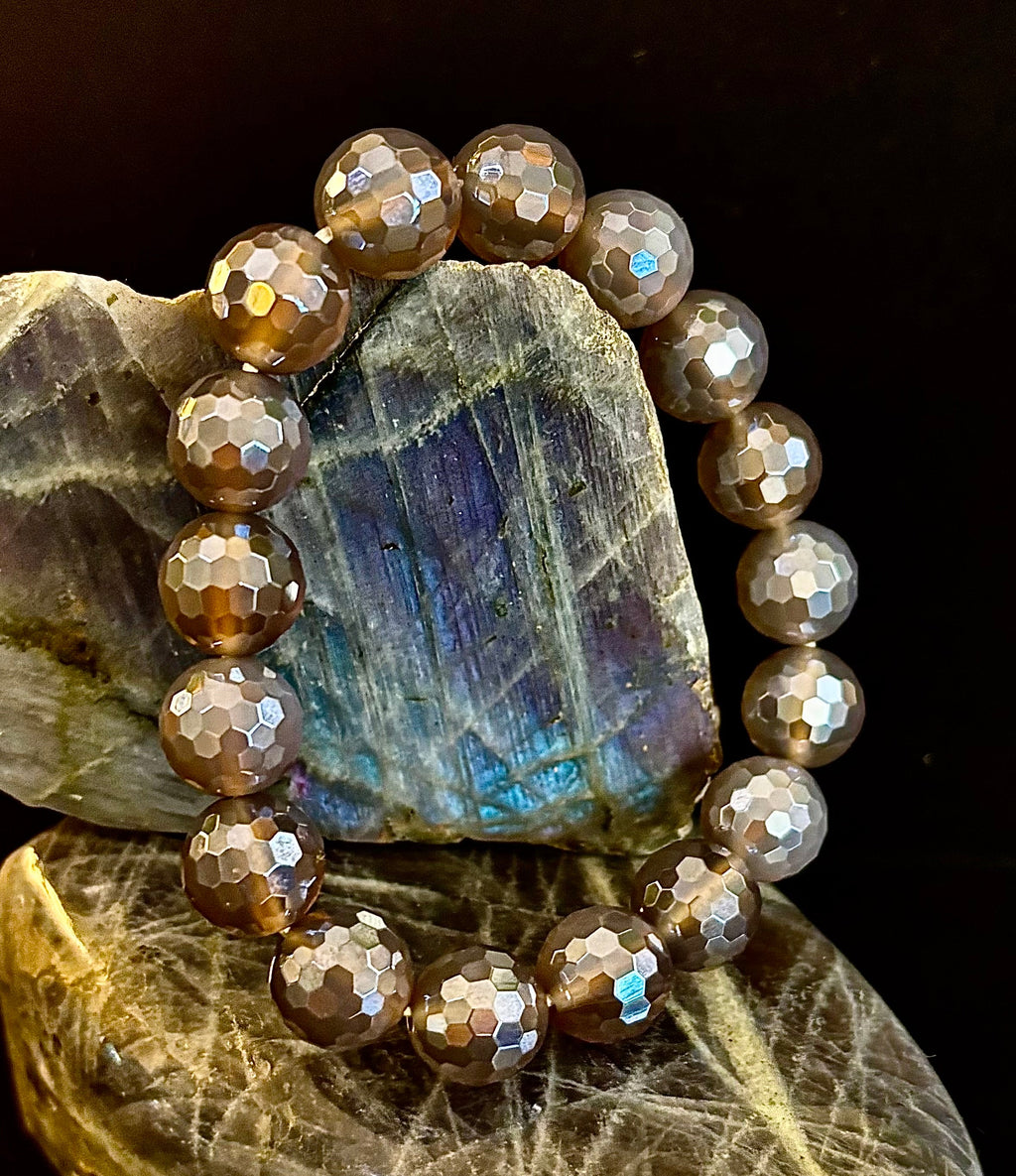 I Feel So Free Bracelet - Mystic Agate 12mm Faceted Beads