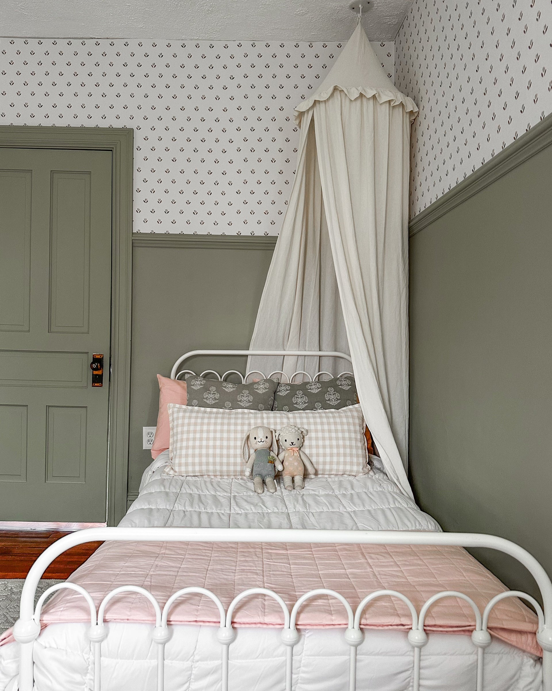 Baylor Floral Removable Wallpaper in Cream, Sage-Green & Dusty-Rose