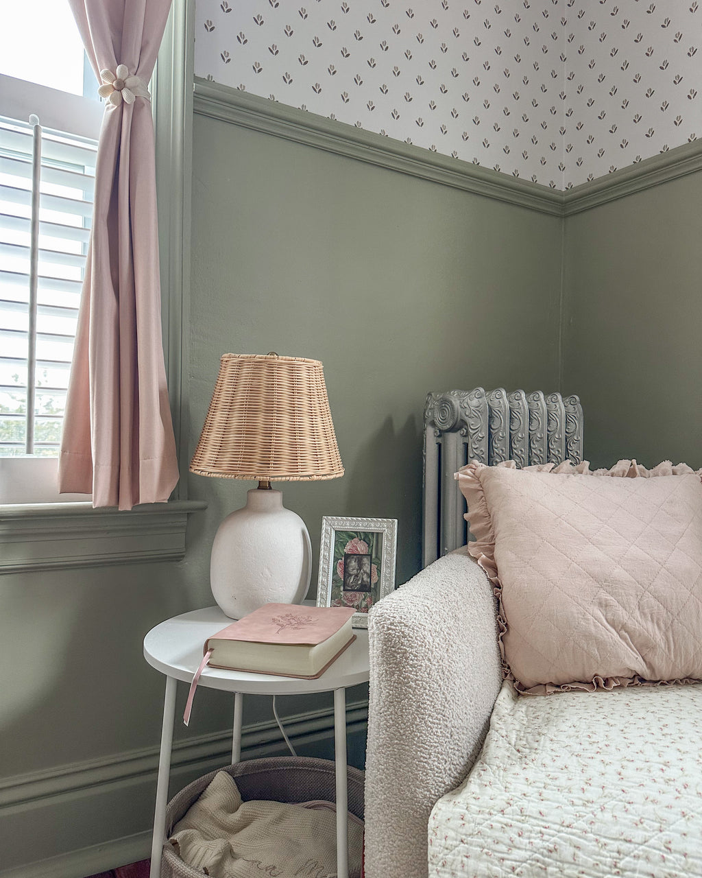 Baylor Floral Removable Wallpaper in Cream, Sage-Green & Dusty-Rose