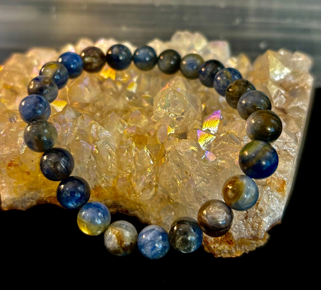 Reiki-Infused Blue Kyanite Bracelet for Clear Communication, High Vibration & Alignment (8mm)