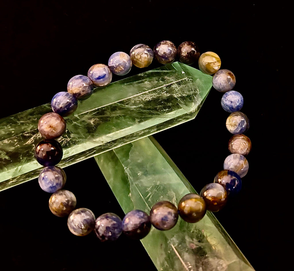 Reiki-Infused Blue Kyanite Bracelet for Clear Communication, High Vibration & Alignment (8mm)