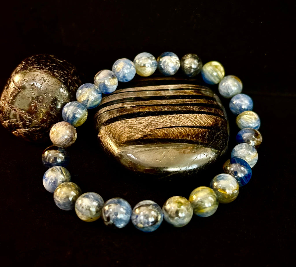 Reiki-Infused Blue Kyanite Bracelet for Clear Communication, High Vibration & Alignment (8mm)