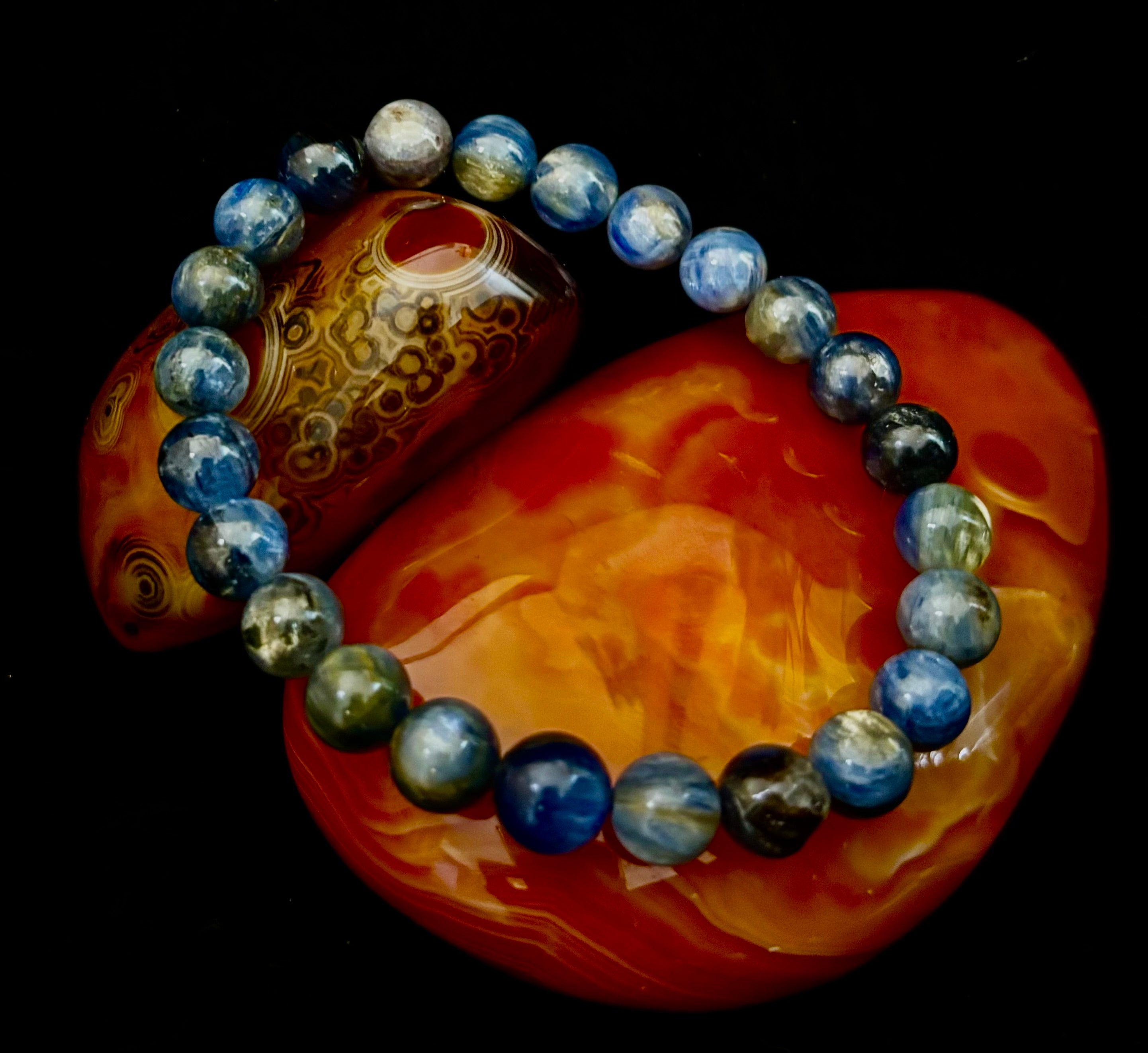 Reiki-Infused Blue Kyanite Bracelet for Clear Communication, High Vibration & Alignment (8mm)