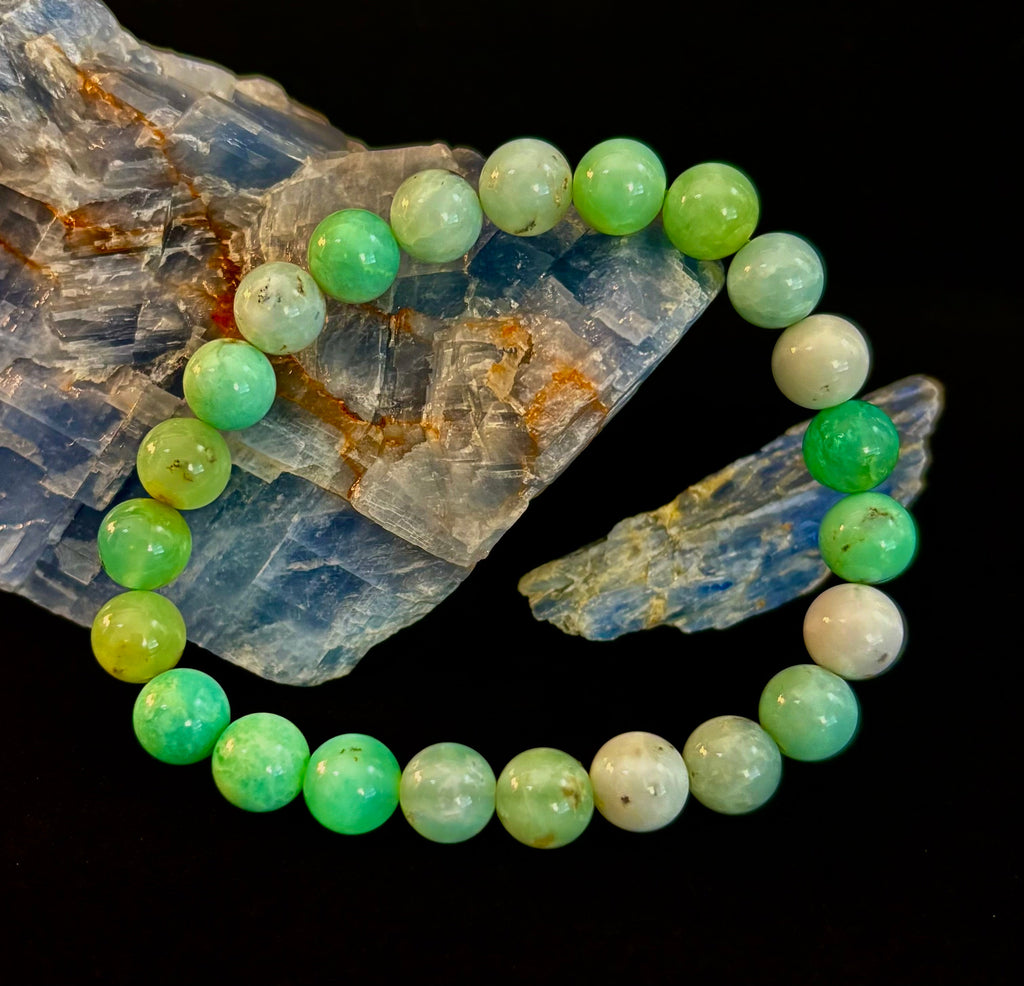 Reiki-Infused Chrysoprase Gemstone Bracelet for Heart Healing, Joy & Abundance (8mm)