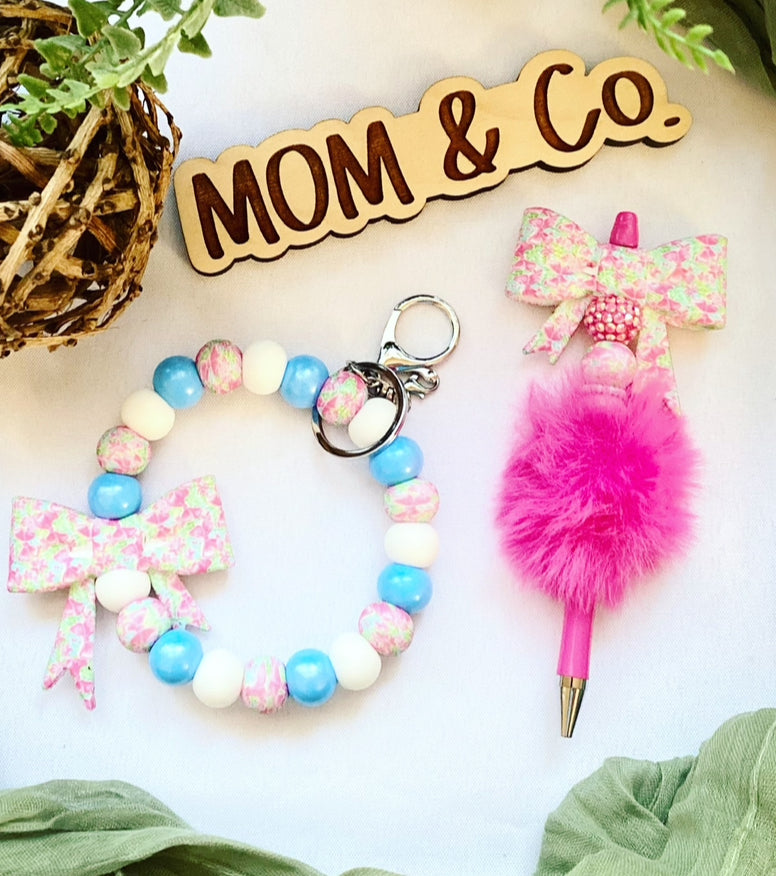 Pink Bow Bead Wristlet and Pen