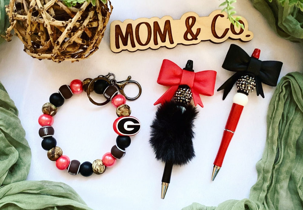 Georgia Bulldawgs Bow Bead Wristlet and Pen