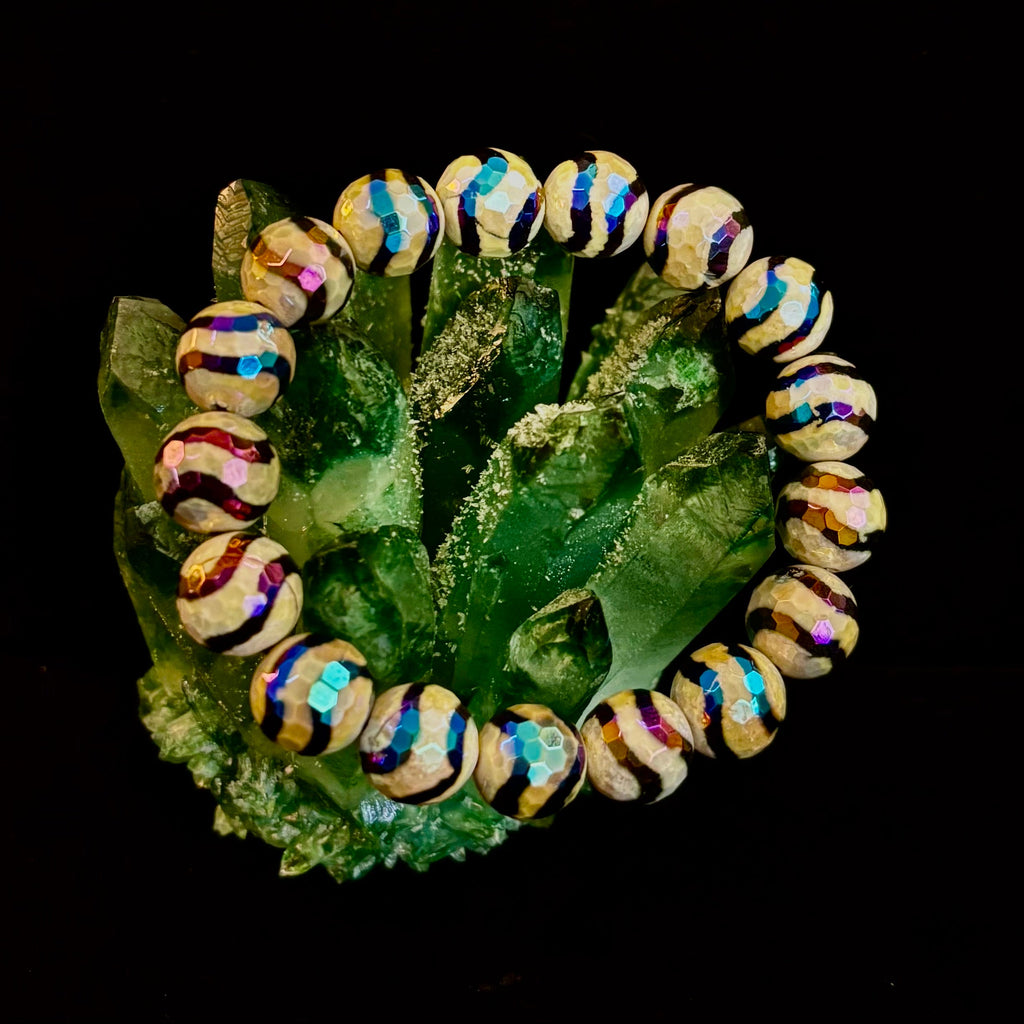 Main Character Energy – Faceted Metallic Electroplated Agate Bracelet (10mm)