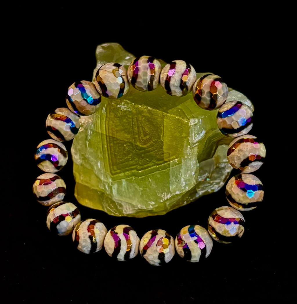 Main Character Energy – Faceted Metallic Electroplated Agate Bracelet (10mm)